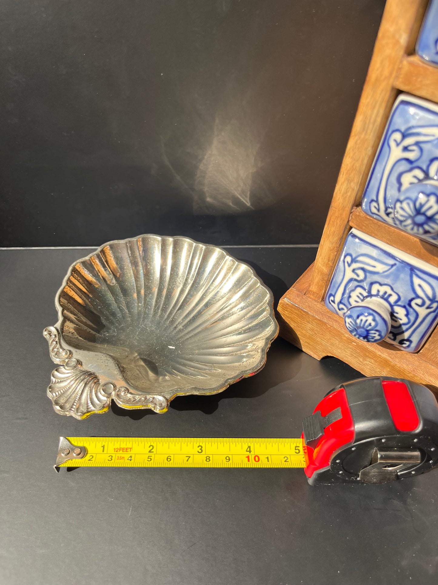 Silver Shell Trinket Dish with Legs – Detailed Tarnish-Resistant Altar Tray