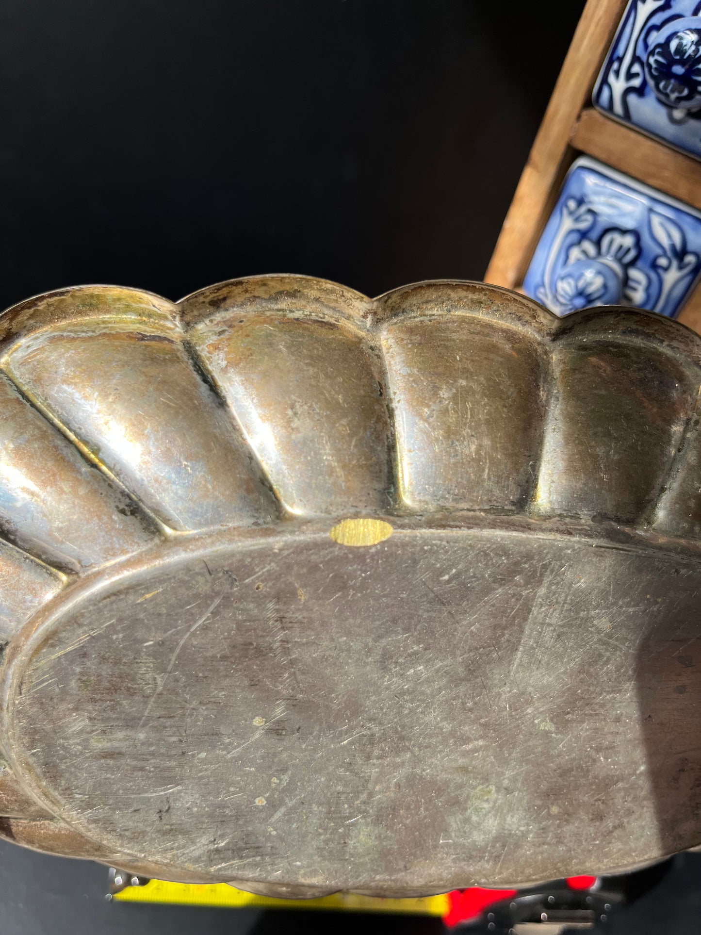 Vintage Silver Plated Tray with Scalloped Edges – Elegant Oval Catchall with Patina